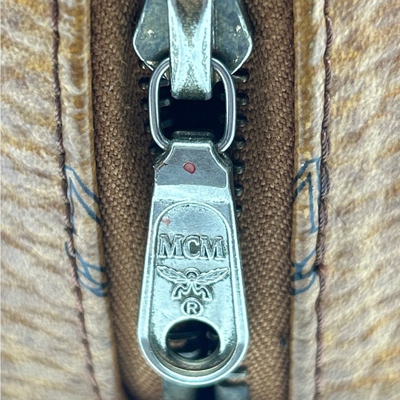 MCM VISETOS Boston bag cognac in color. - Picture 10 of 10